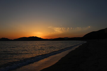 瀬戸内海　虹ヶ浜海水浴場の空と海　山口県光市の風景