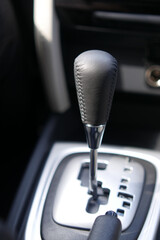 closer up of a gear in the car 