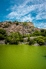 Gingee Fort Lake or Swimming lake of Gingee or Senji in Tamil Nadu, India. It lies in Villupuram District, built by the kings of konar dynasty and maintained by Chola dynasty. - obrazy, fototapety, plakaty
