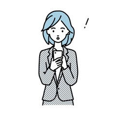 立ってスマートフォンを操作して何かに気づいて驚いたスーツの女性