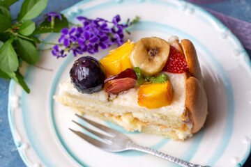 Delicious fruit cake (Turkish name; meyveli yas pasta, karisik meyveli yas pasta)