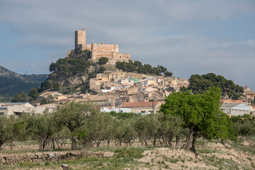 Fototapeta na wymiar Pueblo y castillo de Biar en la provincia de Alicante de la Comunidad de Valencia, España