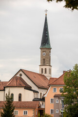 Fototapeta na wymiar 21.09.2021, GER, Bayern, Büchlberg: Pfarrkirche St. Ulrich in Büchlberg