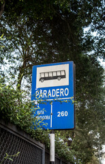 Bus sign in Spanish