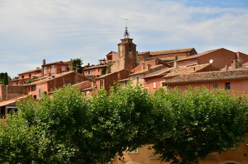 VILLAGE MÉDIÉVAL DE ROUSSILLON  PROVENCE