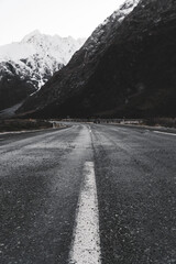 Naklejka premium road in the mountains