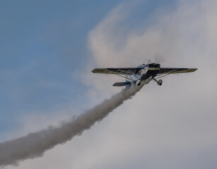 Aviones Acrobacia y paracaidismo © Jorge