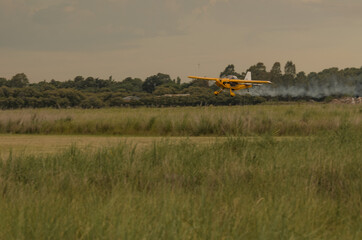 Aviones Acrobacia y paracaidismo