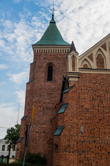 Warta, wieża kościoła parafialnego św. Mikołaja - obrazy, fototapety, plakaty