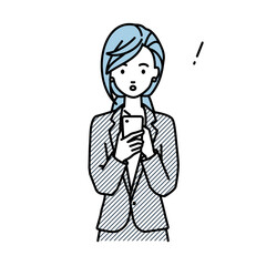 立ってスマートフォンを操作して何かに気づいて驚いたスーツの女性