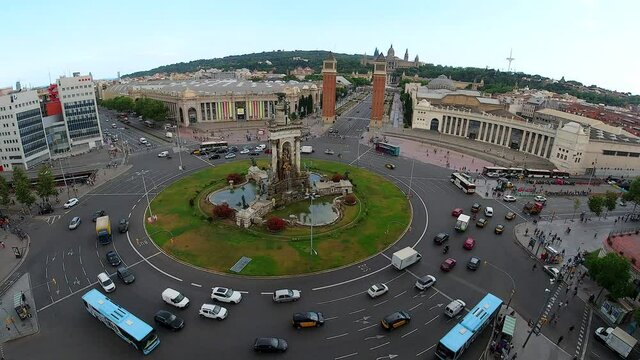 Barcelona Espa&ntilde;a Square Traffic Timelapse Spain