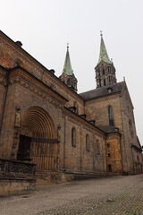 Fototapeta na wymiar Bamberg Dom romanisch Romanik Kirche Domplatz