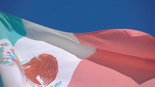 Mexican flag in slow motion 120fps