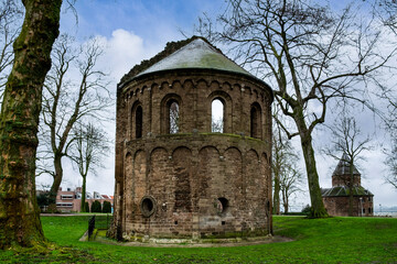 Fototapeta na wymiar The Barbarossa ruin (1155) in the Nijmegen Valkhofpark, Nijmegen, Gelderland Province, The Netherlands