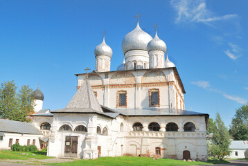 Fototapeta na wymiar Wonderful architecture of Novgorod