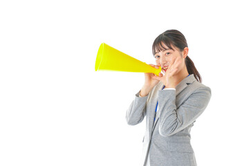 叫ぶ若いビジネスウーマン