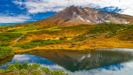 旭岳　紅葉　リフレクション