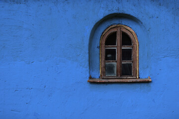 Fototapeta premium Small window of an old african house in Marocco.