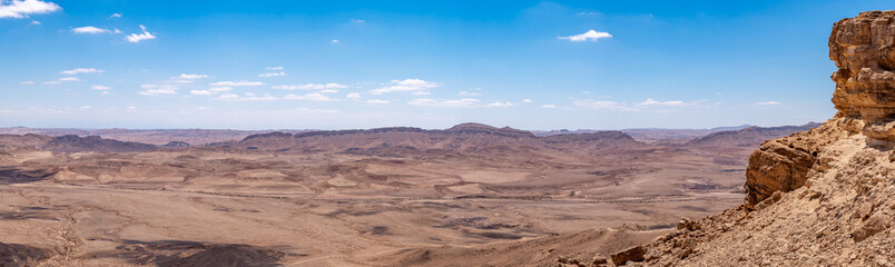 Fototapeta na wymiar Panoramic view of Makhtesh Ramon, Ramon Crater near Mitzpe Ramon in the Negev Desert in southern Israel. 