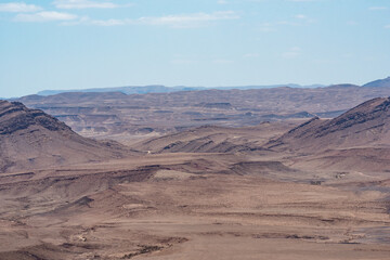 Fototapeta na wymiar Makhtesh Ramon, Ramon Crater near Mitzpe Ramon in the Negev Desert in southern Israel. 