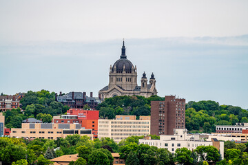 Fototapeta na wymiar Views of St. Paul from the High Bridge Overlook
