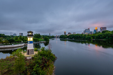 Sunrise from Boom Island Park © Chris