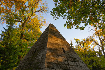 Fototapeta na wymiar pyramid in the park
