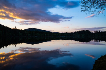 Fototapeta premium Evening and sunset at lake Ølja in Nordmarka in Norway