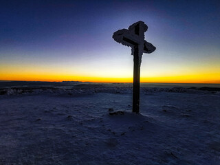 Sunset in Pilsko peak, cross 