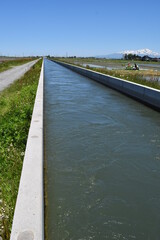 農業用水路 ／ 日本有数の米どころ、山形県庄内