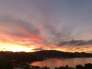 Magnifique coucher de soleil, à la Trinité, en Martinique