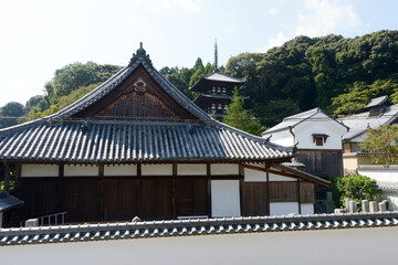 当麻寺　護念院と西塔　奈良県葛城市