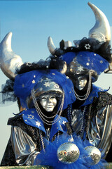 Carnaval de Venise mardi gras costume et masque de couleur fête traditionnelle à Venise en Italie