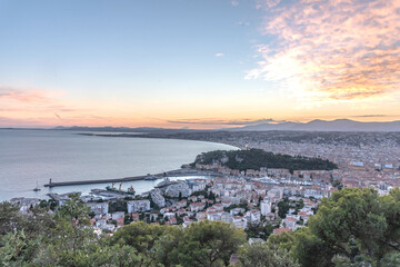 Coucher de soleil sur la baie des anges à Nice sur la Côte d'Azur