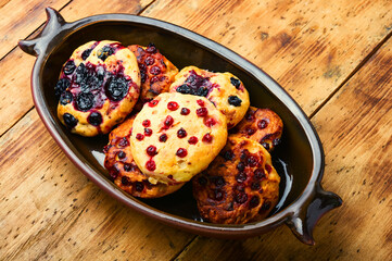 Homemade syrniki with currants