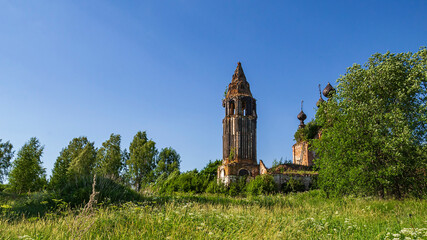 Fototapeta na wymiar landscape of a ruined village church