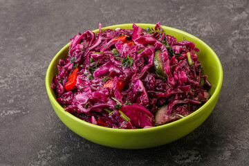 Pickled red cabbage with herbs