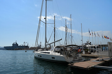 Bateaux amarr&eacute;s dans le port de Toulon