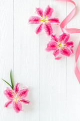 Obraz premium Pink purple lily blossom flowers. Floral pattern