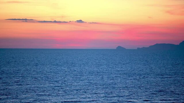 Versilia tramonto sul mare