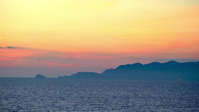 Versilia tramonto sul mare