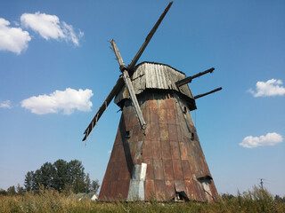 Fototapeta na wymiar Old Windmill
