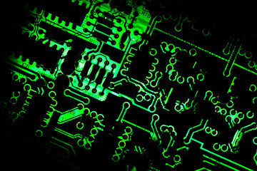 electronic board and Electronic device There is a green light according to the circuit pattern.	