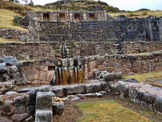 tambomachay inca ruins in cusco peru  - obrazy, fototapety, plakaty