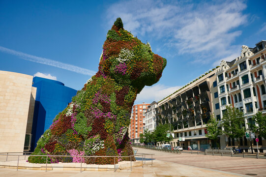 View of the "Puppy" the famous sculpture by Jeff Koons