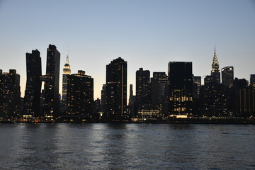 Fototapeta na wymiar View of Manhattan from Brooklyn on a sunset