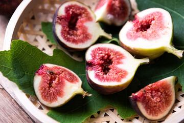 Fresh purple figs in bamboo baskets
