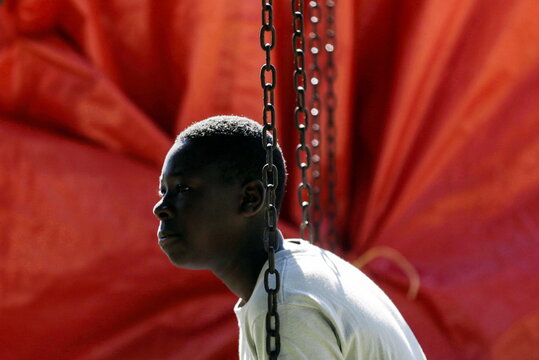 Haitian migrants urged by Mexican officials to leave border camp in Ciudad Acuna