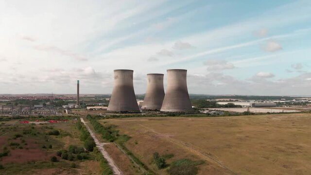 Didcot Power Station before its demolition in 2019.