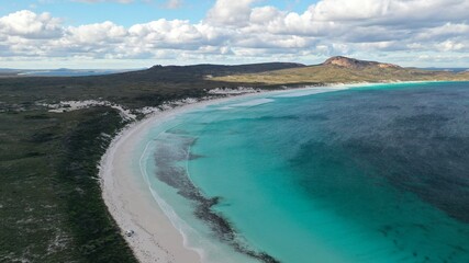 Fototapeta na wymiar Western Australia white sand beach blue ocean Esperance Lucky bay